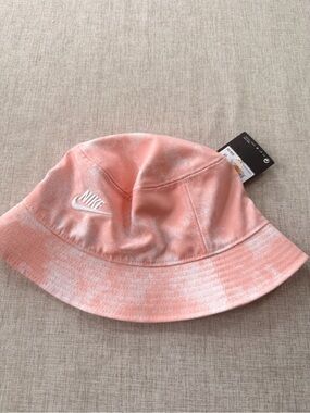 Nike Sportswear Futura Bucket Hat Pink Tye Dye Unisex L/XL